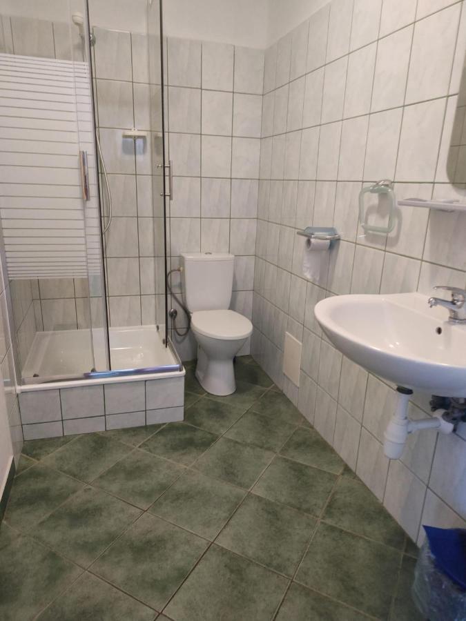 Joda Pokoje Goscinne Rewal Exteriör bild