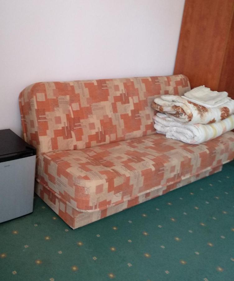 Joda Pokoje Goscinne Rewal Exteriör bild